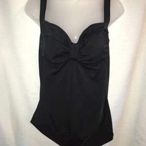 Speedo Women's Size 12 One Piece Black Swim Suit
